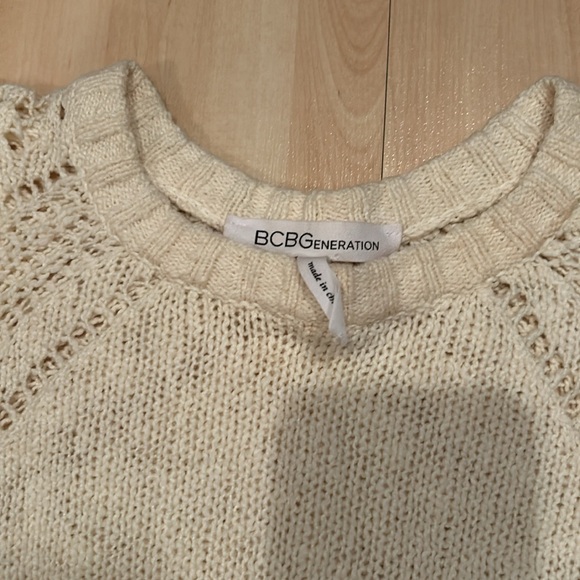 BCBG Generation cotton and rayon light weight sweater - Picture 2 of 9